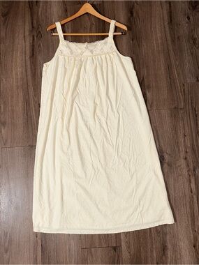 Aria Cream 100% Cotton Sleeveless VTG Nightgown Lace Yoke Texture Detail